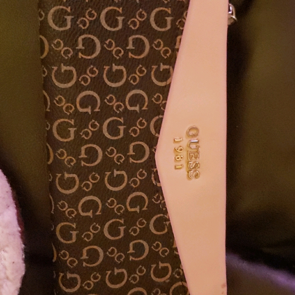 Guess Wallet